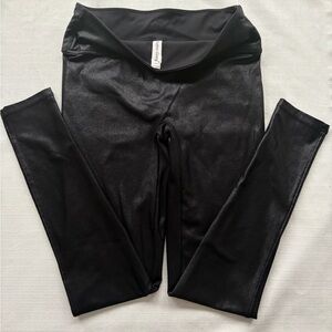 Retro Gong Black Shiny Leggings Size L